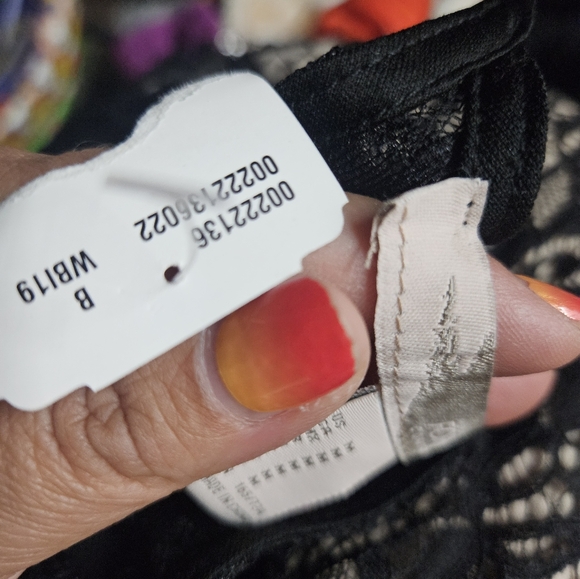 Forever 21 Open Back Lace Dress In Black With Nude Underlay - Picture 7 of 9